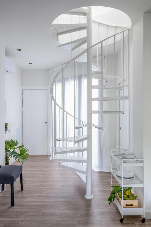 Avanti Clavel, La Terraza Te Conquistara Seville Luaran gambar